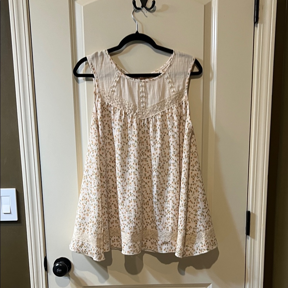 Cream  Floral Sleeveless Peasant top  C601 💐